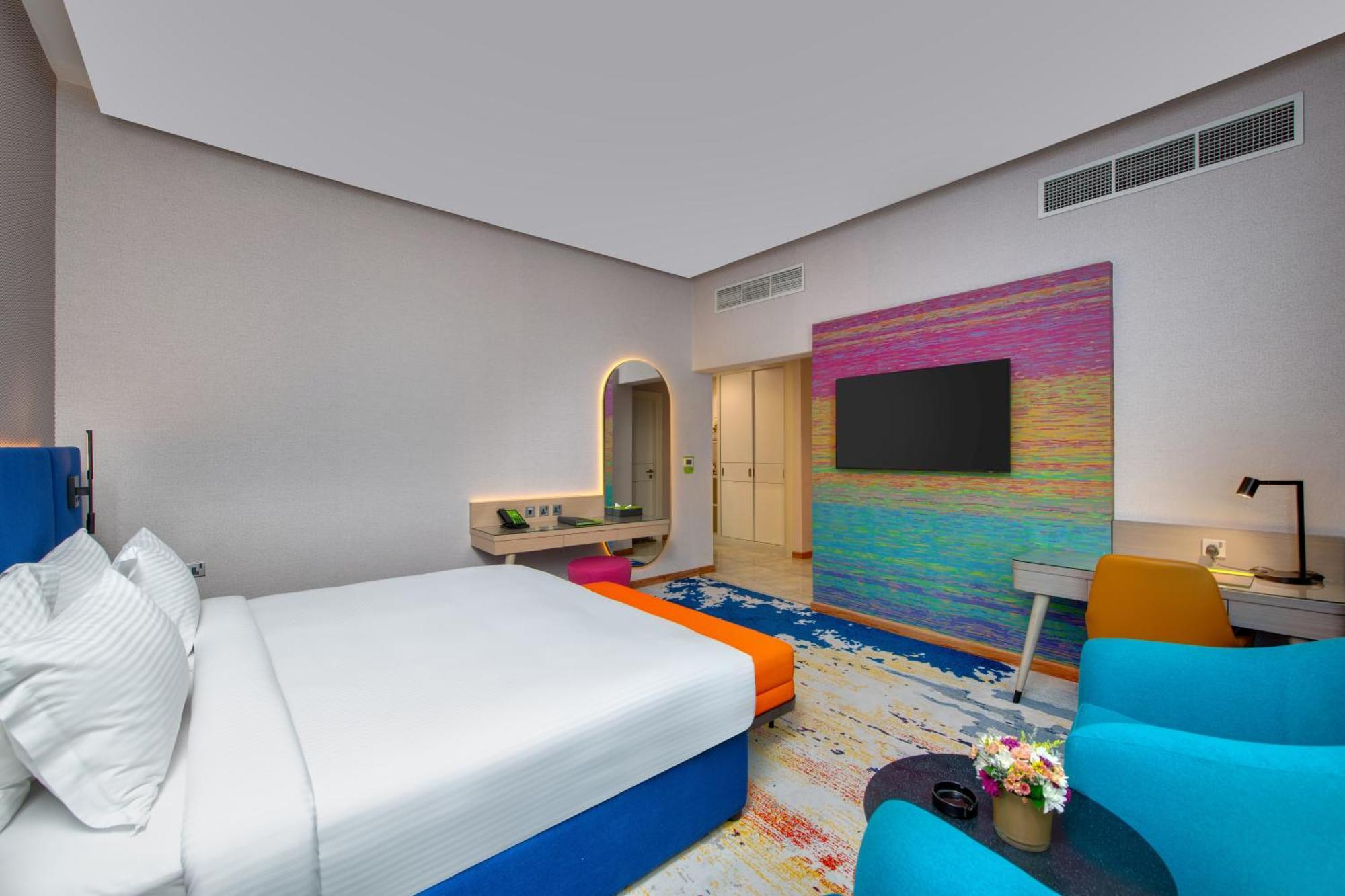 La Quinta By Wyndham Abu Dhabi Al Wahda Hotel Ngoại thất bức ảnh