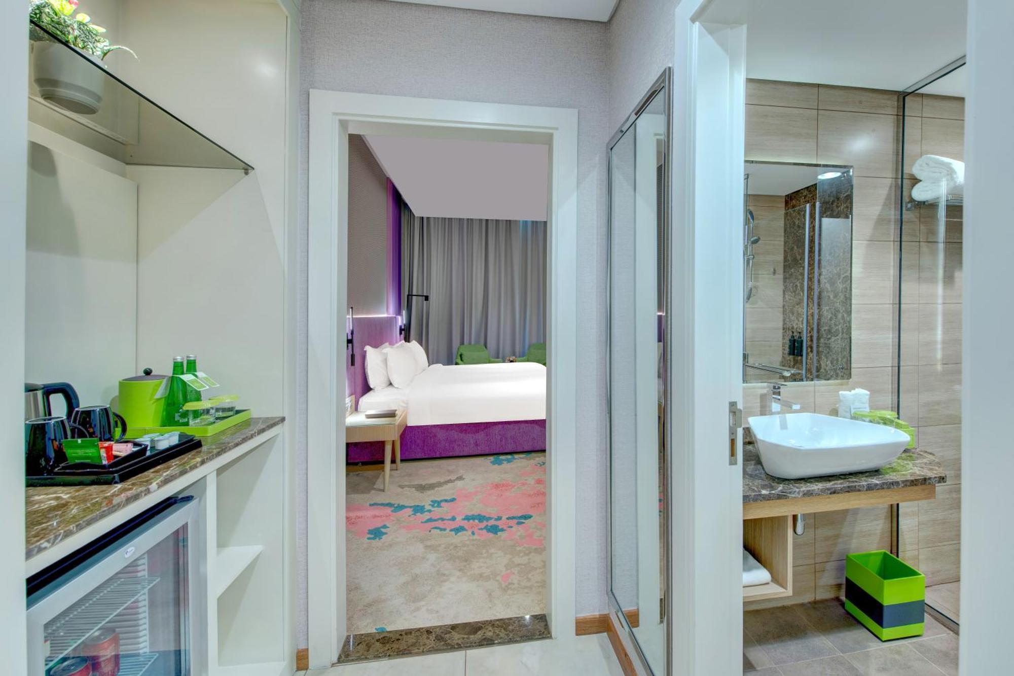 La Quinta By Wyndham Abu Dhabi Al Wahda Hotel Ngoại thất bức ảnh