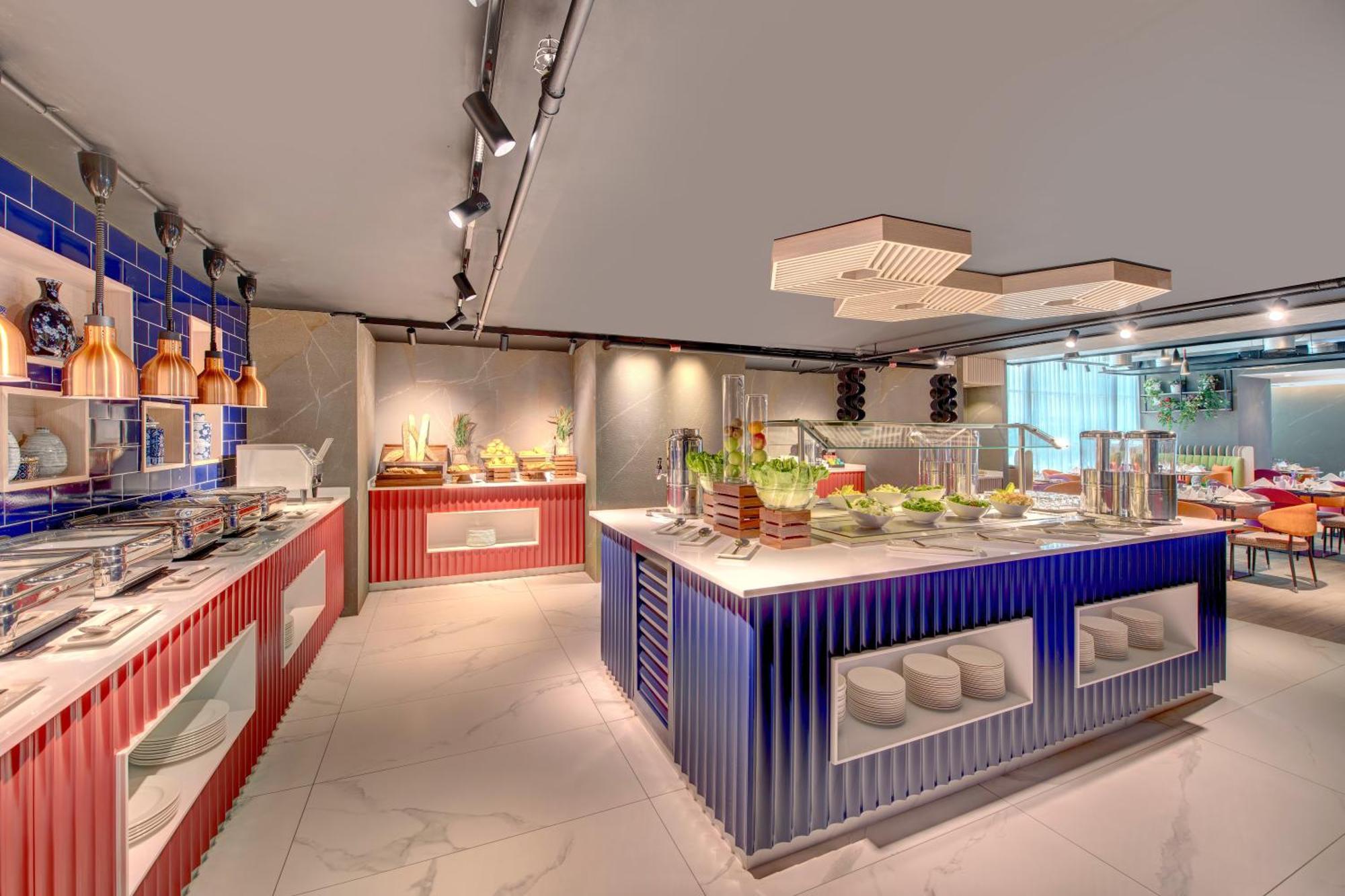 La Quinta By Wyndham Abu Dhabi Al Wahda Hotel Ngoại thất bức ảnh