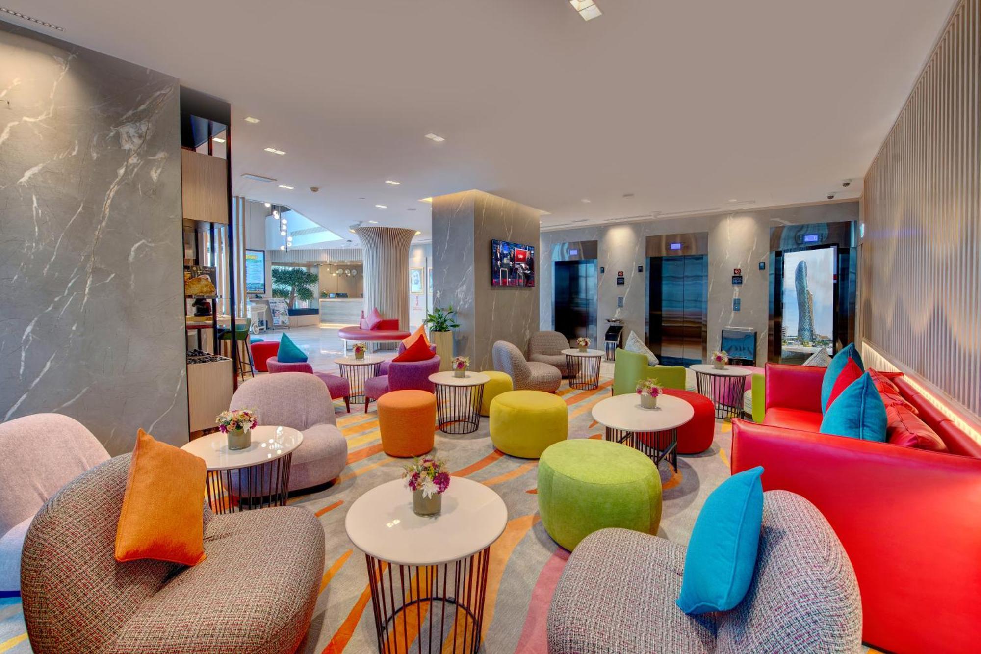 La Quinta By Wyndham Abu Dhabi Al Wahda Hotel Ngoại thất bức ảnh