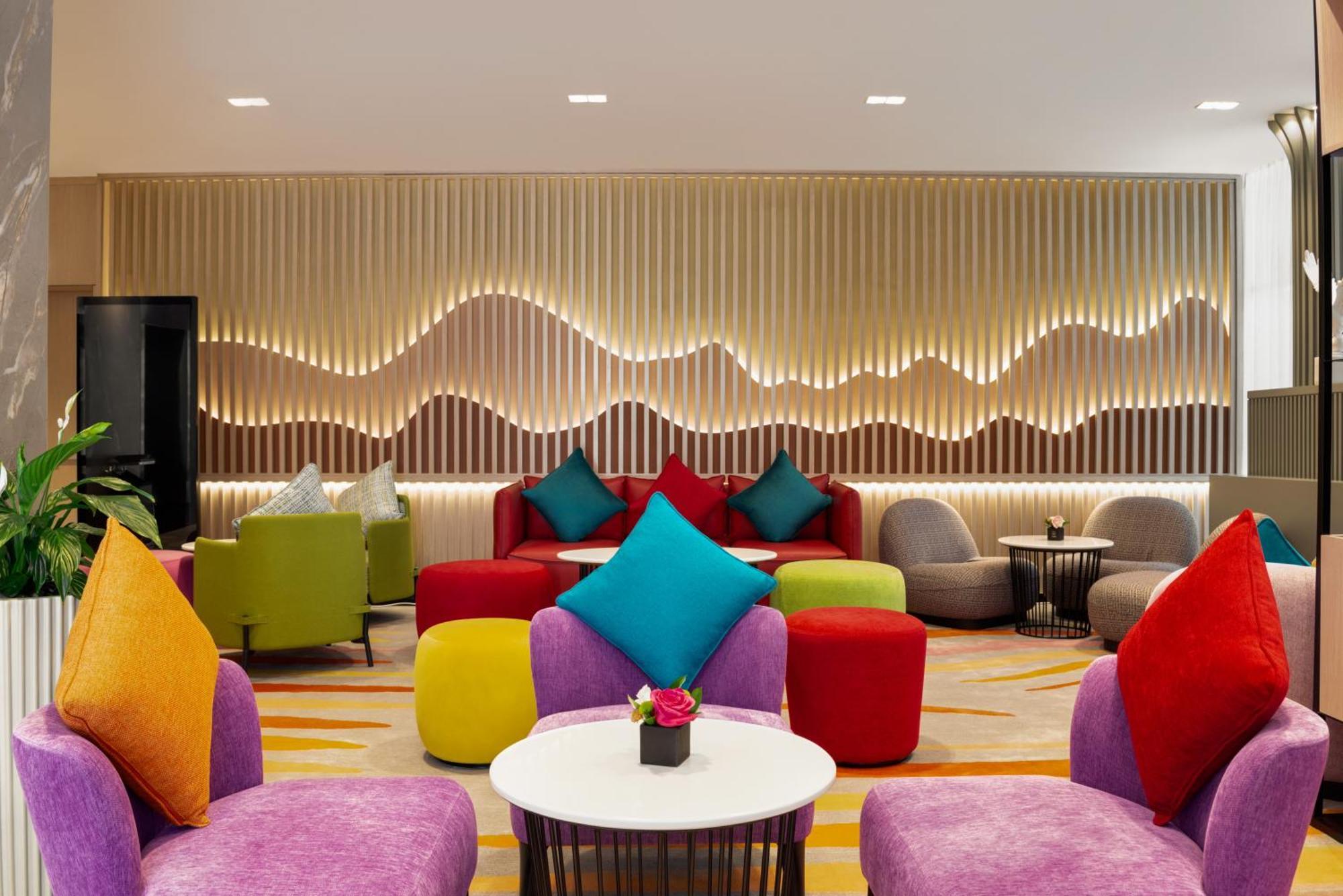 La Quinta By Wyndham Abu Dhabi Al Wahda Hotel Ngoại thất bức ảnh